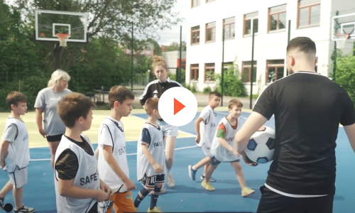 Video: Kinder beim Fußballtraining